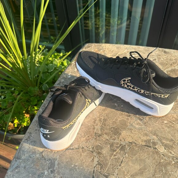 Women's Air Max SC Sneaker size 9.5 - Picture 1 of 8